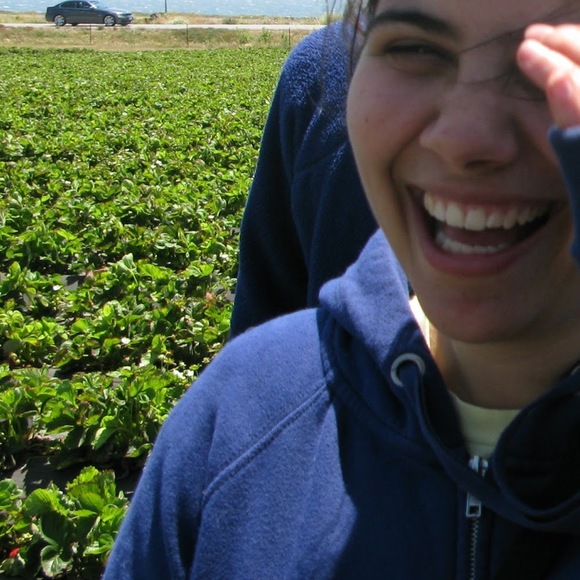 Meet your Posher, Felicity - Picture 1 of 1